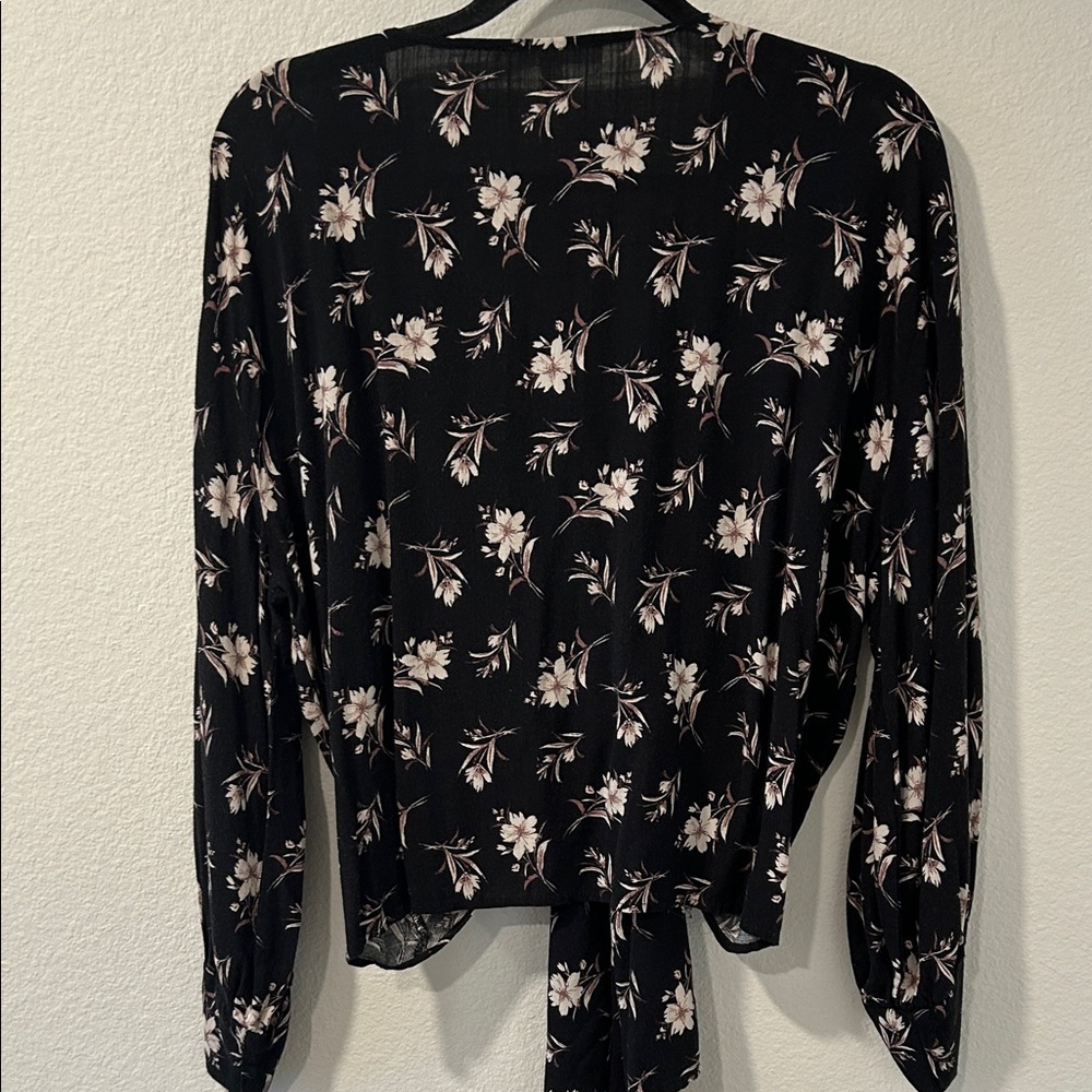 Final Touch Black Floral Blouse - Picture 5 of 5